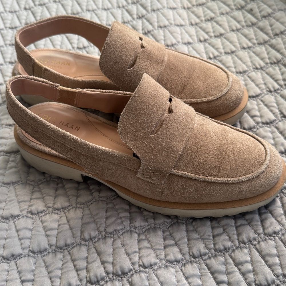 Cole Haan Women's Geneva Lug Sole Slingback  Penny Loafer Flats Suede Beige 7.5B - Picture 3 of 7